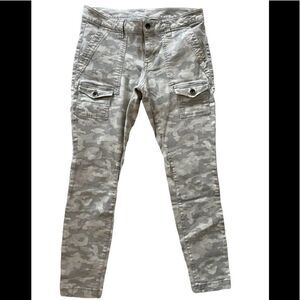 Khakis by GAP gray/ green camo cargo pants, size 6 R